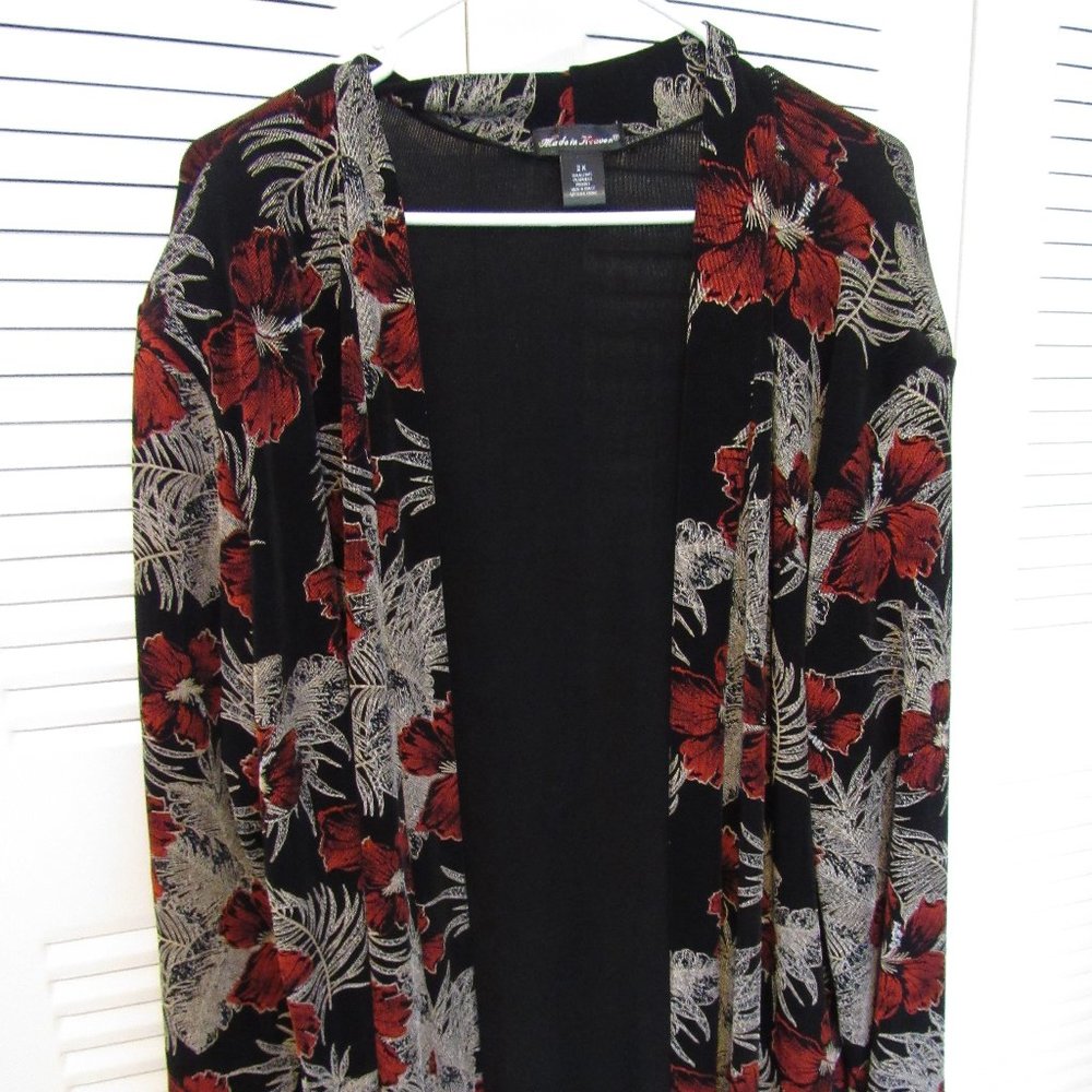 Made In Heaven Floral Cardigan.  Red, Tan, Black.  Size 2X.  New with Tags.